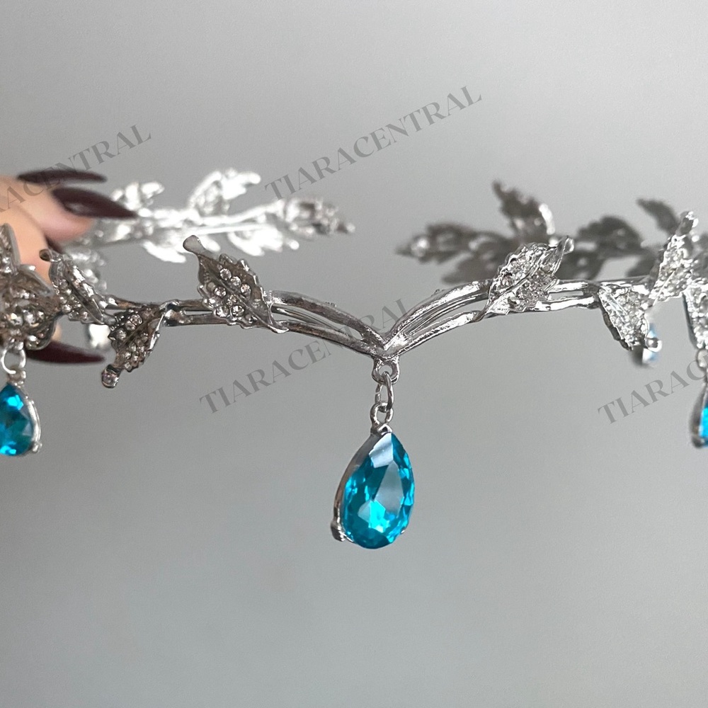 Fairy Gold Leaf Tiara with Crystal Accents - Picture 6 of 12